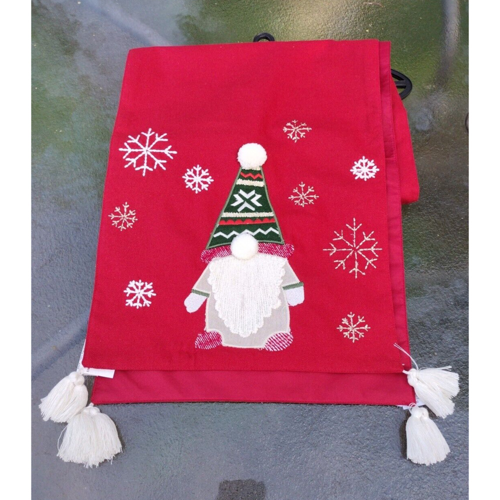 World Market Christmas Table Runner Holiday Red Gnomes And Snowflakes 13" X‎ 72"